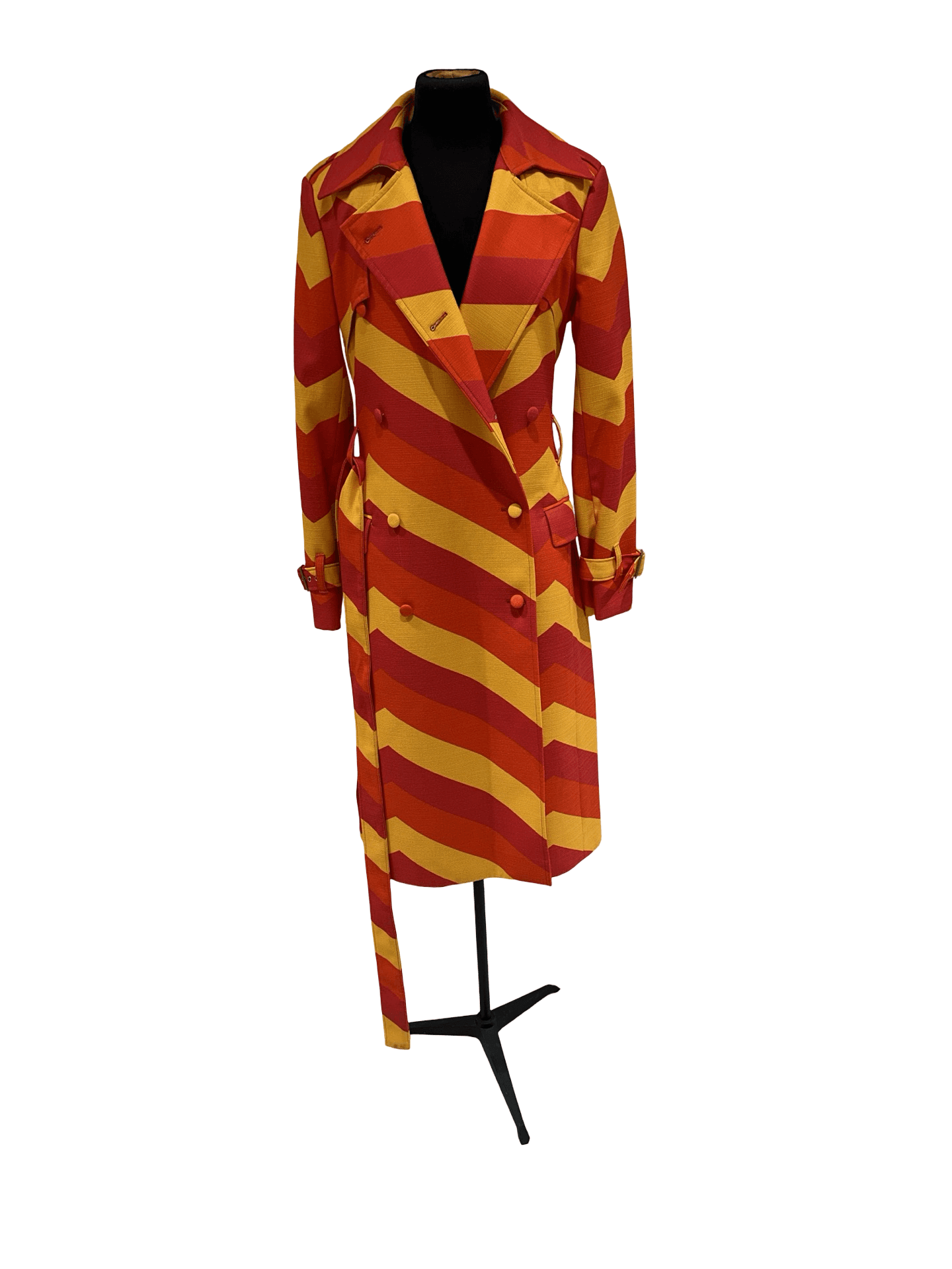 Multicolor trench 